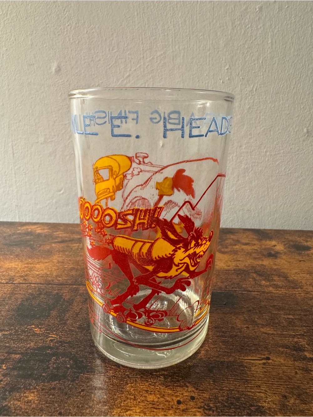 Vintage 1974 “Wile E. Heads For a Big Finish” Porky Pig Bottom Glass